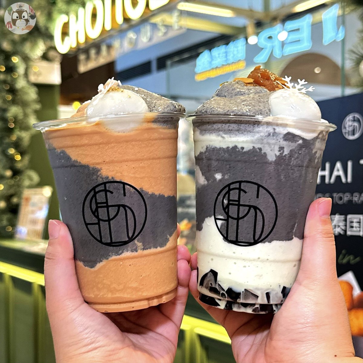 foodblogbkk's tweet photo. ทาสรักงาดำพุ่งตัวเลยค่าา😍 ร้านชาชงดีเค้าออกเมนูใหม่เป็นงาดำซีรี่ส์ รวมมิตรงาดำ 3 อย่างในแก้ว มีซอสงาดำ, ครีมชีสงาดำ และบัวลอยงาดำเยิ้มๆ นี่ชอบครีมชีสมากๆ นัวๆมันๆ กินกับน้ำเต้าหู้สเลอปี้เข้ากันดีสุดๆ😋 @aroii https://t.co/R8A5ab21zT