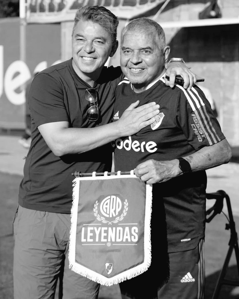 maxpugliese92's tweet photo. 🚨 Falleció Maximo, el Padre de Marcelo Gallardo. 

QEPD. 🙏🏻 https://t.co/3NXN0Gp6fg