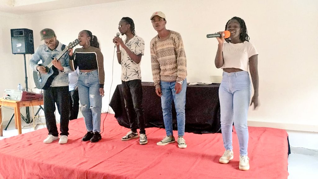 peopletheatre1's tweet photo. Yesterday our @Nafasicreatives performed in an event at @thekhrc. Our performance tackled on the important role of arts and Culture using technology in shaping sustainable civil spaces. #Theatre4Change 
@PENKenya @AfricansRising @IJMKenya  @FordFoundation @Pawa254 https://t.co/WJMMynsOAj