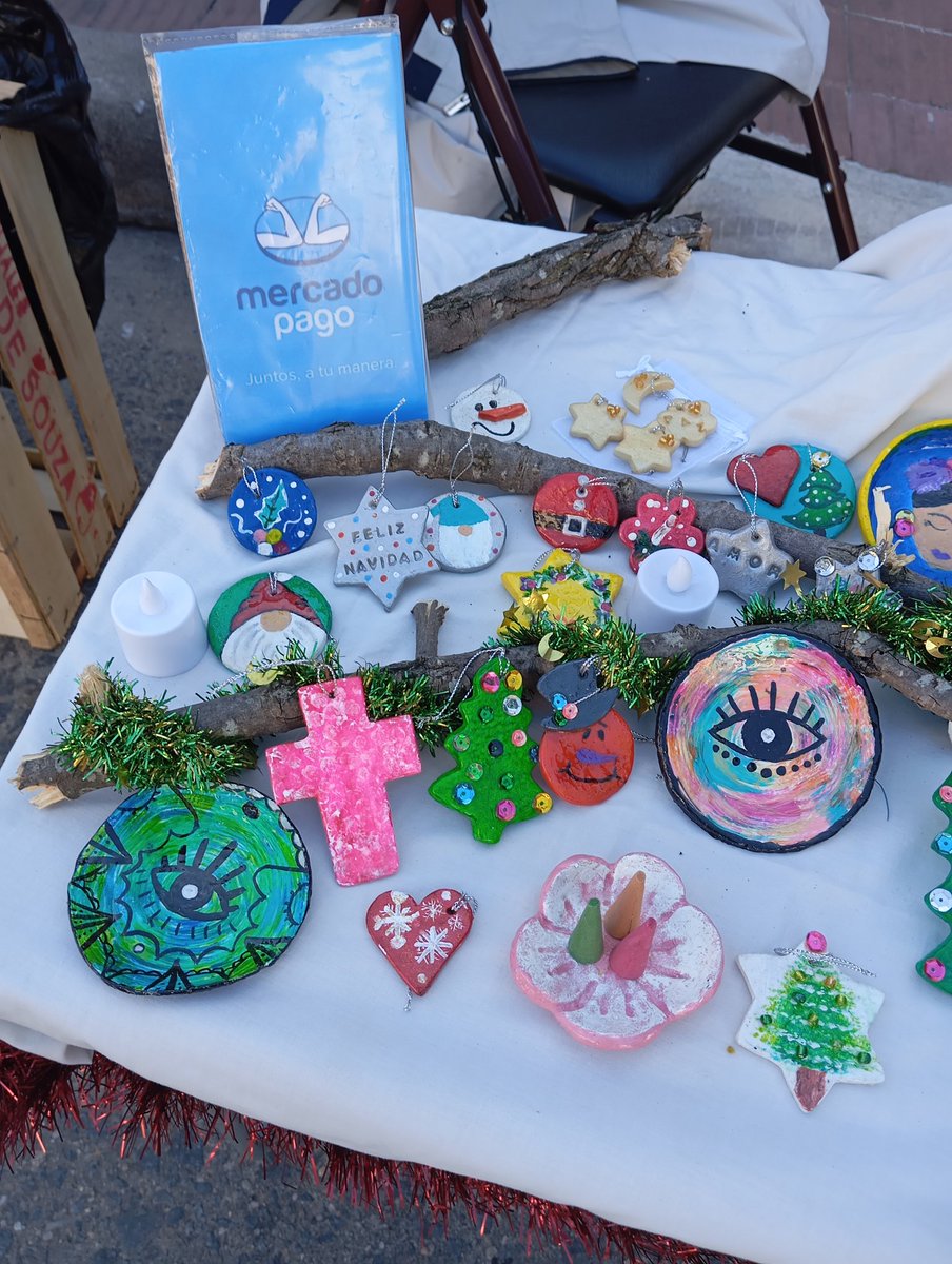 macradore's tweet photo. Ayer participamos de la feria de emprendedores "Grecia Tomada" , linda experiencia 💪🏻 voy por más! ❤️ #Emprendedores #Macradoreuy ##CeramicaFria #ArteTerapia ⭐🎄 https://t.co/zsmhx4rNWG