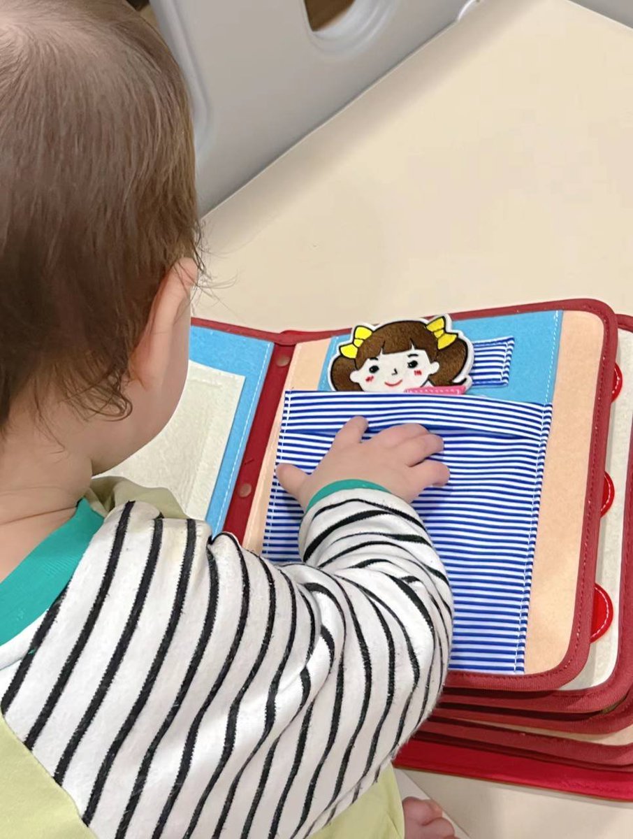 大学刚毕业的小姨子送给宝宝的小礼物呀！  

💕