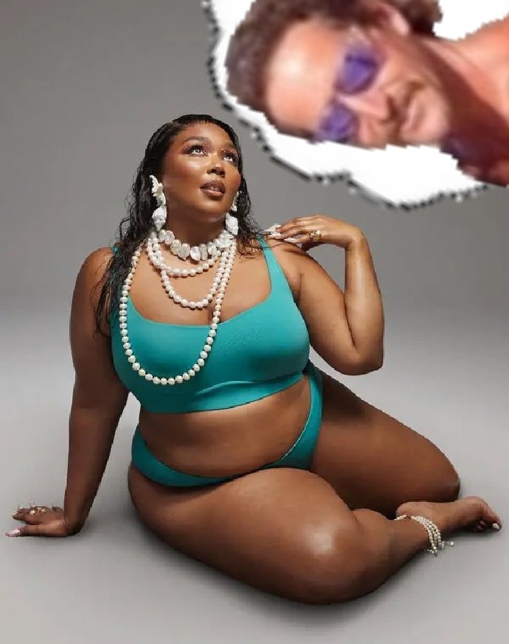 damn_smack's tweet photo. Damn Smack knows what Lizzo wants for Christmas! https://t.co/dttSxOZNrM