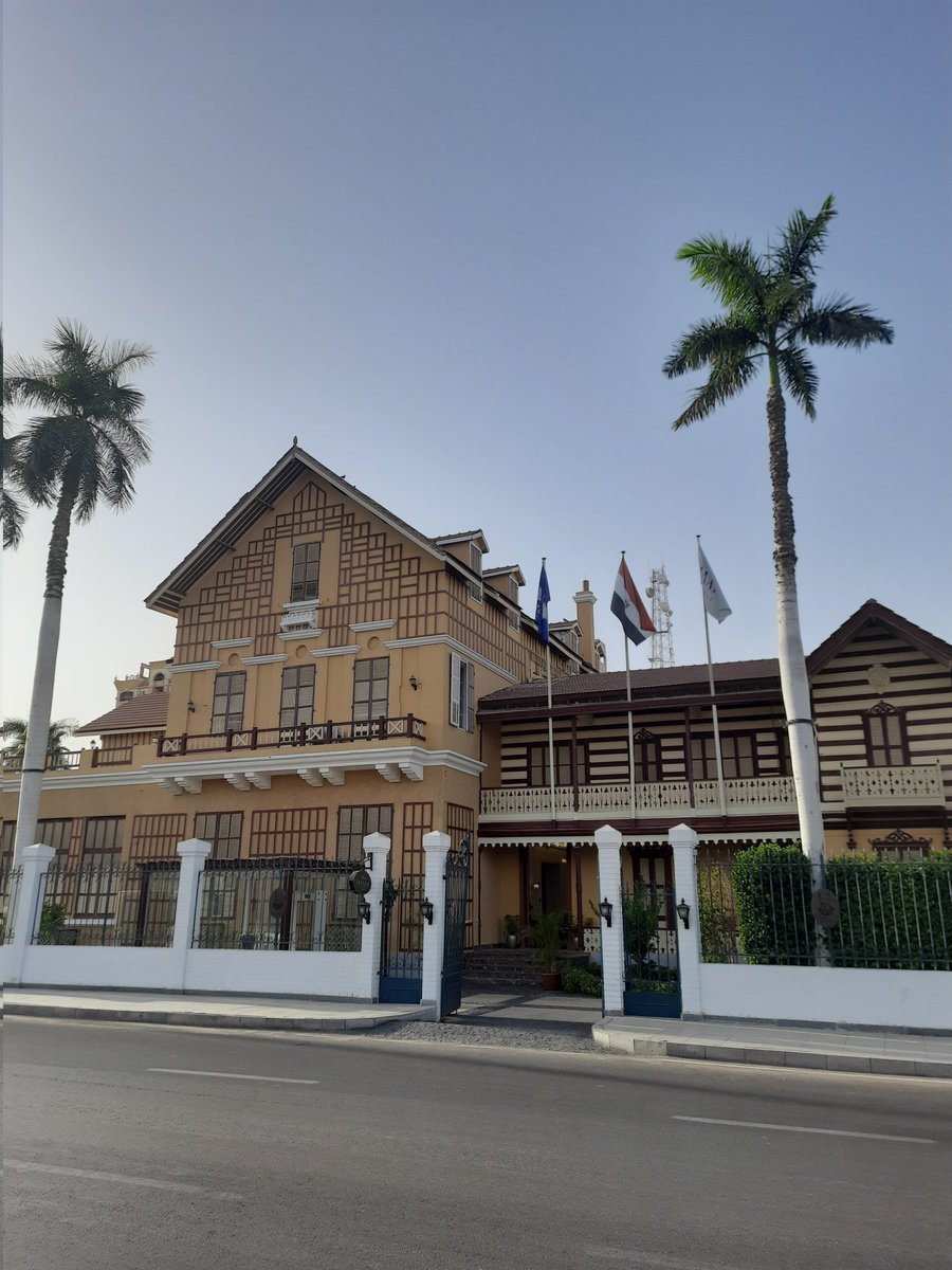 الدارُ ليست بالبناء جميلةٌ
إن الديارَ جميلةٌ بذويها
قد يعشقُ الإنسانُ أسوأ بقعةٍ
ويزورها من أجل شخصٍ فيها
#ismailia #Egypt  #Egyptian #public