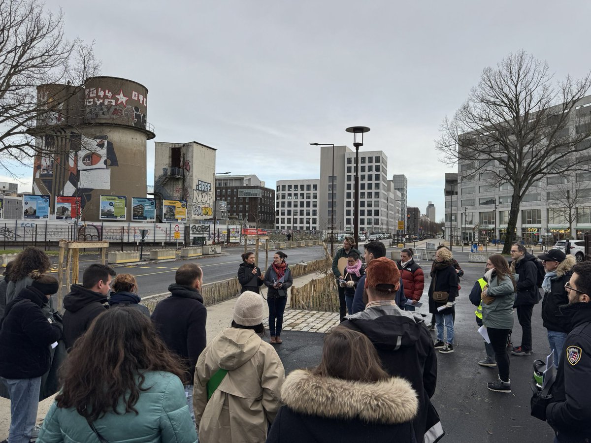 « Dessinons le quai Wilson » Riche matinée avec le groupe de citoyennes et citoyens engagés dans cette démarche de concertation autour de l’aménagement du quai au sud du nouveau CHU. Nous avons exploré le site avec les urbanistes chargés du projet et la <a href="/samoanantes/">Samoa</a>