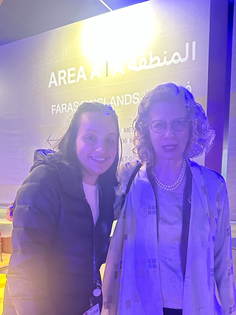 cpsavesoil's tweet image. 🌍 Inspiring interactions at UNCCD #COP16Riyadh! Dignitaries shared their thoughts and commitment to addressing soil health:

➡️ Abdulrahman Al Fadley, Minister of Environment, Water and Agriculture, Saudi Arabia &amp;amp; President of UNCCD COP16
➡️ Bhupender Yadav, Union Minister of