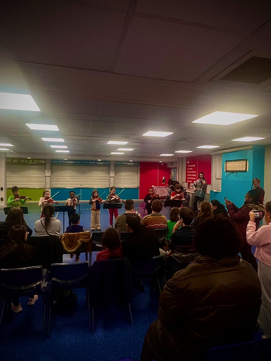 🎵Well the weather outside is frightful…. 

but the music at our Saturday Centre junior sharing was delightful! ❄️

Thanks to all our performers &amp; audiences who joined us <a href="/ChorltonSLS/">Chorlton High School</a> 

Meanwhile our level 2&amp;3 groups made final preparations for their concert next Saturday!