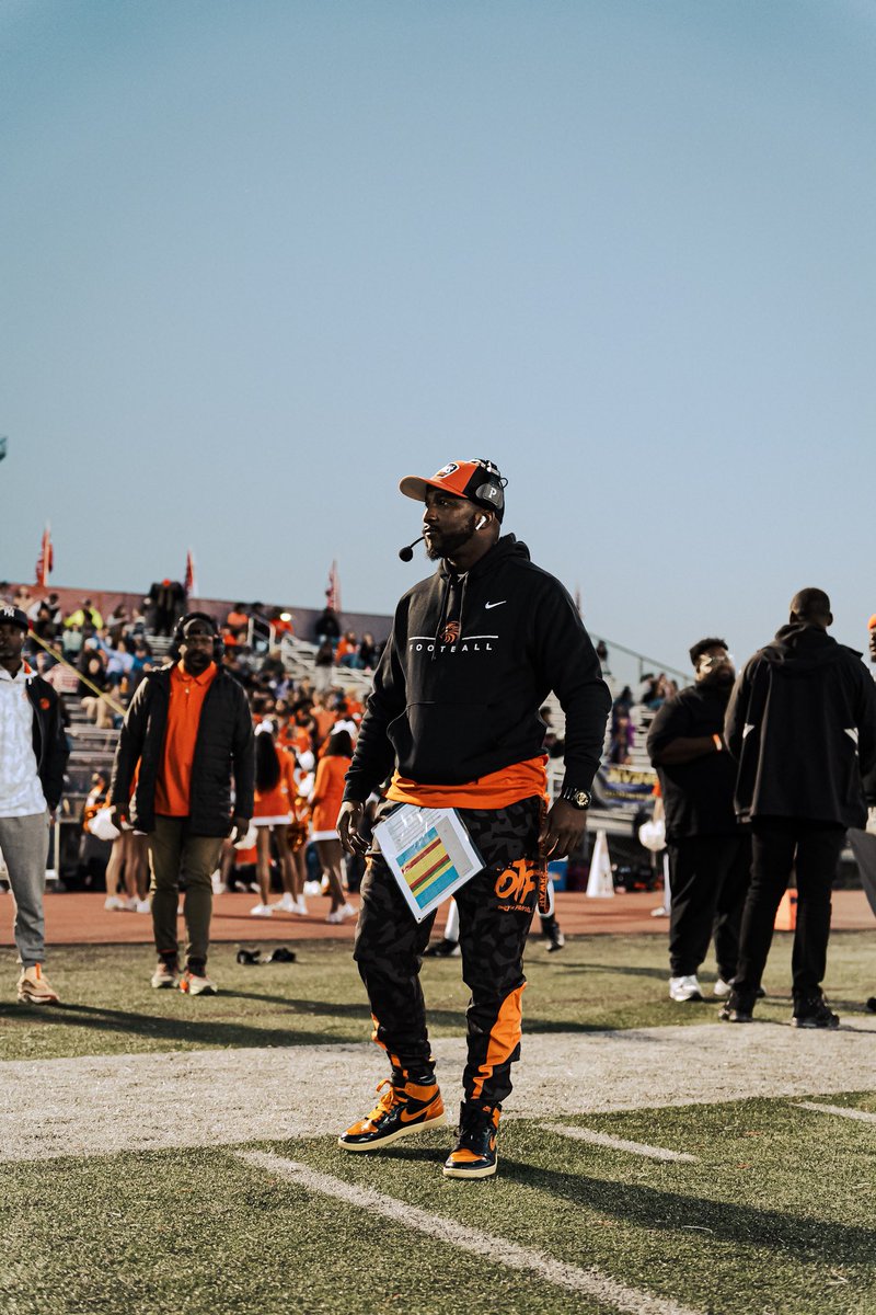 CoachOvertonJ's tweet photo. What makes me the maddest is that we was robbed of a chance of beating Oscar smith into the Turf ‼️ No shade but the mind of a warrior we wanted to play the best 💯 https://t.co/qzsm5zJeBw