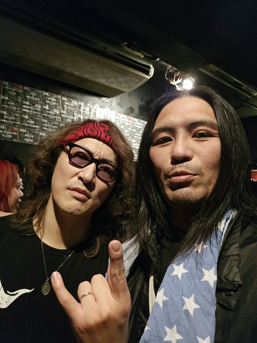 ikevo0601owner's tweet photo. VEGASPADEの年内最後のコンサート🎤でした✨️ワンマンなので、たっぷりと聞かせてもらったぜ👍シークレット演奏🎹、メンバーの誕生日🎂と盛り沢山で大満足です🎵✊️💮🎉

#池袋東口ボーカルスクール 
#VEGASPADE
#ワンマンコンサート 
#誕生日 
#シークレット 
#池袋Adm 
#komachi https://t.co/XxSEGkAkr8