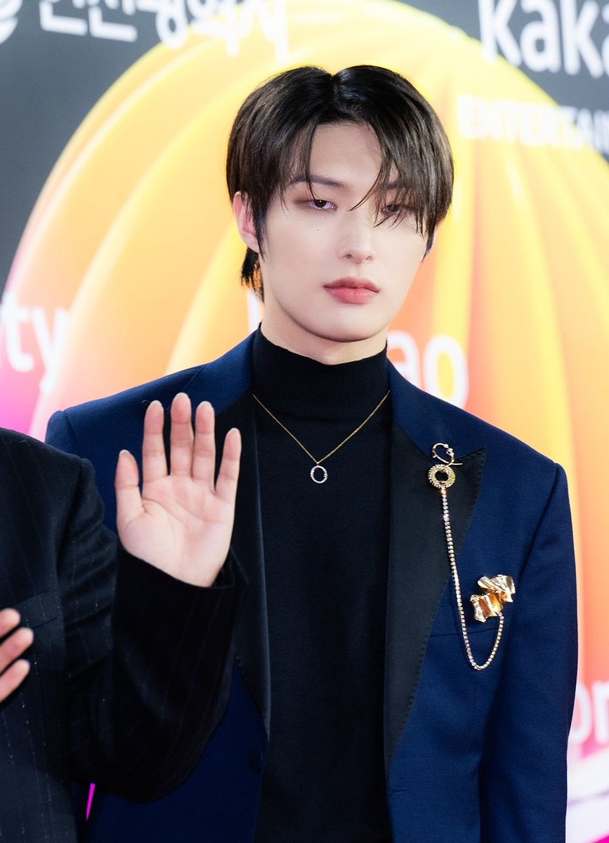 songmizgi's tweet photo. @Leeroraa @wonyungu @yeonjufn @TheFlippages Ga kerasa, kayanya baru kemarin ya verifan tuh? Rasanya baru kemarin kita kenal, masih malu untuk ngobrol satu sama lain. Tapi sekarang kita udah ada di titik harus say goodbye sama OA kesayangan kita ini. https://t.co/8EKHZvmEVg