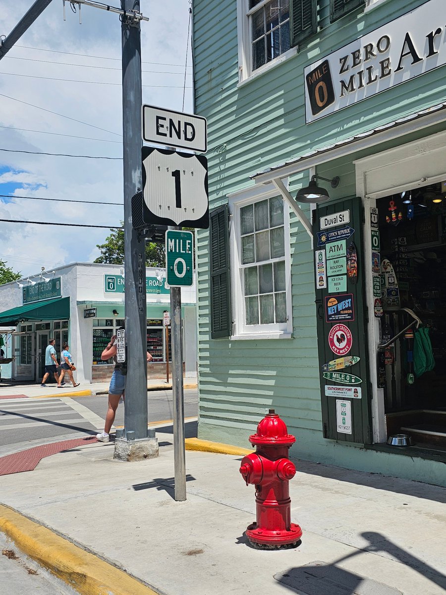 FlaKeysResorts's tweet image. 🚗💨 Who’s made it to Mile Zero in Key West? 🌴 If you’ve been, what’s the first thing you did to celebrate? Let’s hear those Mile Zero stories! 📸👇
#MileZero #KeyWestAdventures #FloridaKeysFun #IslandVibes #TravelGoals