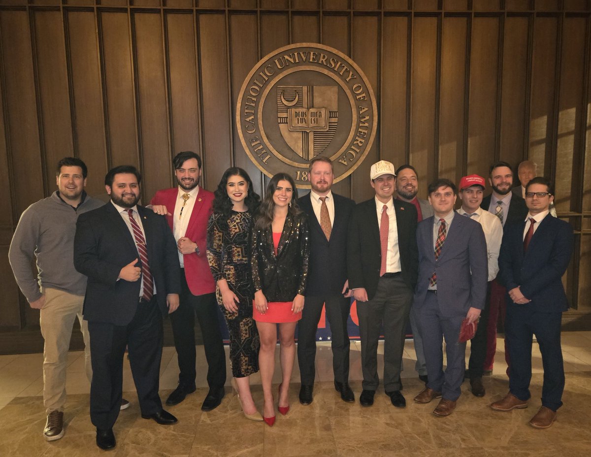 CEWhiteford's tweet photo. Its always a good time to be able to be with the DC Young Republicans, but especially at their Christmas party last night. Fantastic event and turnout! #YRsLead #dcyrs https://t.co/SVWbu9EkS1