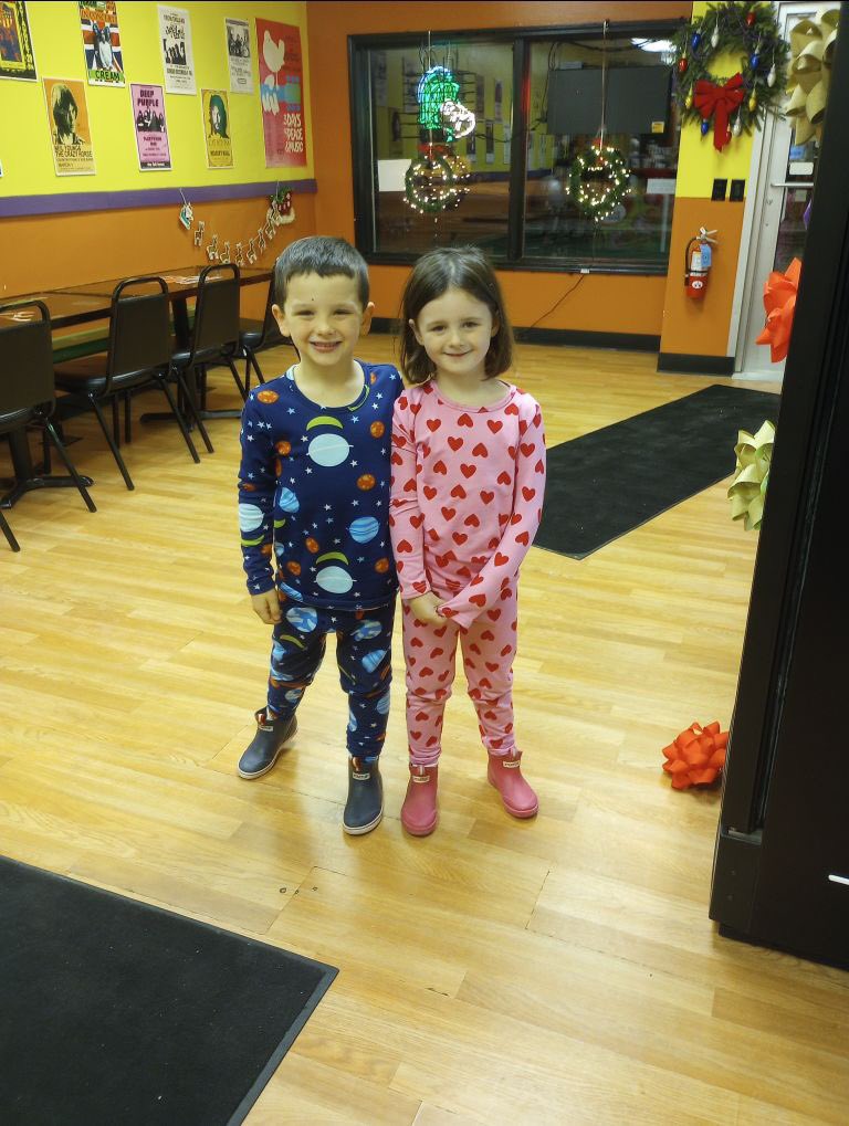 groovy_donuts's tweet photo. We love seeing your smiling faces on a Saturday morning!  Have a Groovy Day!

#groovy #donuts #groovydonuts #williamston #eastlansing #michigan #haveagroovyday https://t.co/9rHPkfHO60
