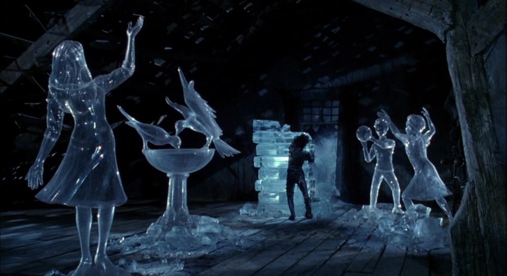 TimBurtonDaily's tweet photo. Tim Burton’s “Edward Scissorhands” was released on this day 34 years ago. https://t.co/UDoQwOeAvk