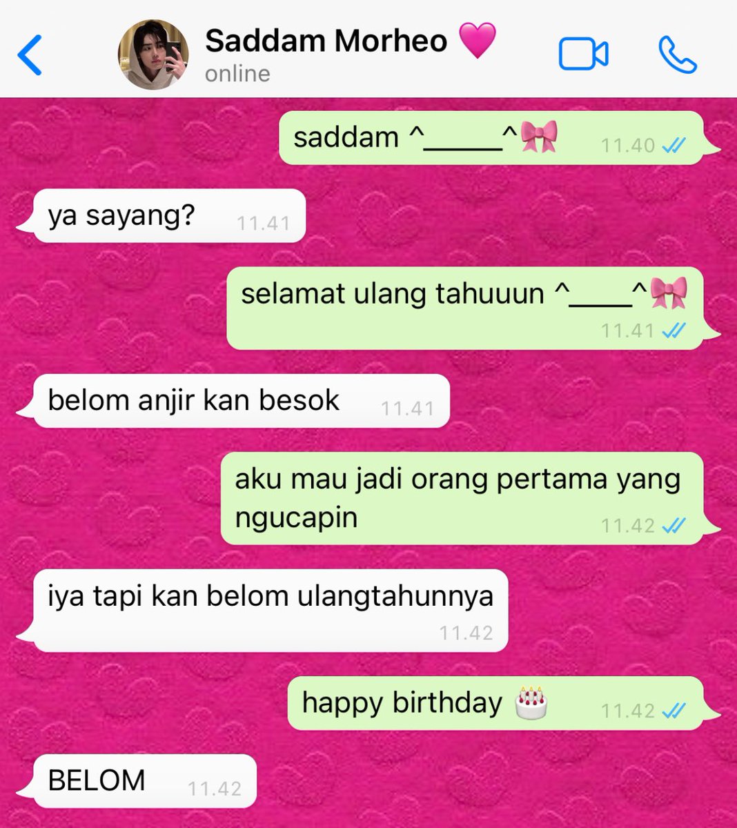 WRITTENBYINFJ's tweet photo. birthday bf super-excited gf

— sunghoon few tweet au https://t.co/Bp6FMnUhhx