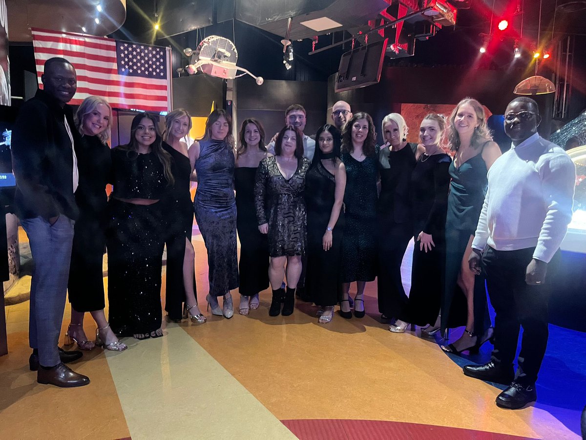 Icu therapy team Christmas party 2024 💚💙 what a team!!