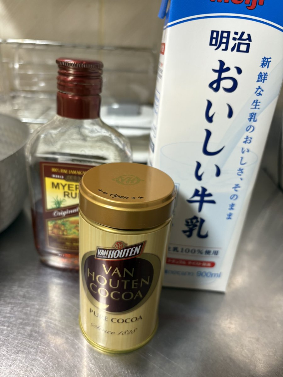 kinseiken_jp's tweet photo. 寒さが堪える季節になったのでココアを淹れました。

分量は「ココアを売って生活している方が考えた最高の配分」をよく選びます。

様々な配分で淹れてきましたが「餅は餅屋だな！」と思わせるバランスです。ちなみにこのアカウントは餅屋が運営しています。 https://t.co/sLLOgui2KF