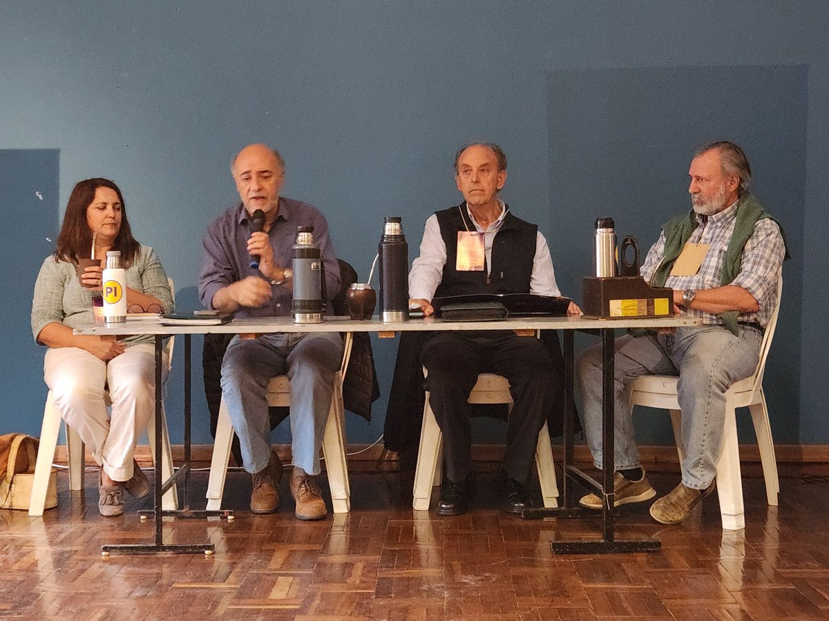 picanelones's tweet photo. Junta Nacional Federal en marcha.
La mesa está presidida por @Pablo_Mieres, @omarrerreca, @FagaldeRosanna y Juan
 Pablo Dall Orso. Un espacio de diálogo, evaluación y toma de decisiones para fortalecer las propuestas y el rumbo del Partido. https://t.co/9O7EAryFl5