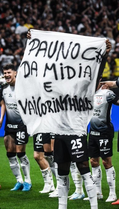VLADIMI15752919's tweet photo. @Wanderley Kkkkkkk falou o famoso jornalista 
Mundialmente conhecido que ganhou vários prêmios em toda sua carreira hahahahhahhjhahhhhhahah https://t.co/lB65AZQ6c5