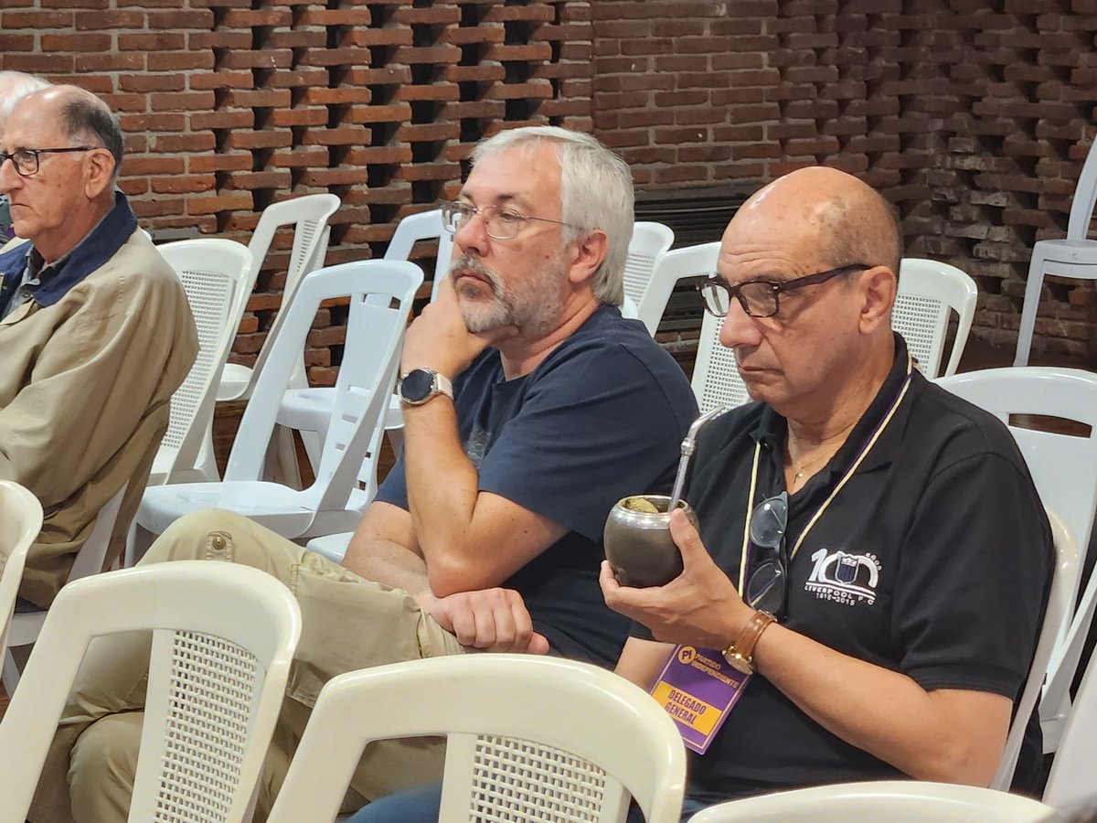 picanelones's tweet photo. Junta Nacional Federal en marcha.
La mesa está presidida por @Pablo_Mieres, @omarrerreca, @FagaldeRosanna y Juan
 Pablo Dall Orso. Un espacio de diálogo, evaluación y toma de decisiones para fortalecer las propuestas y el rumbo del Partido. https://t.co/9O7EAryFl5