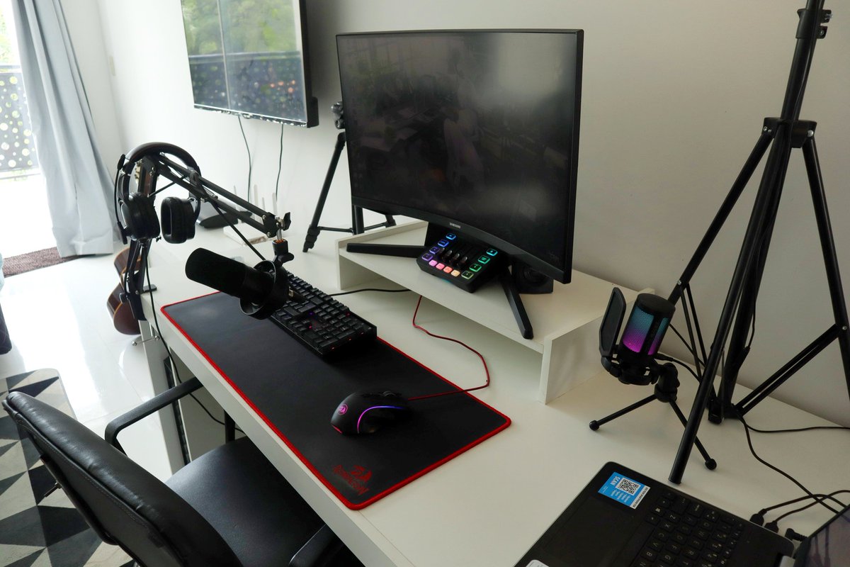 HouseofSilber's tweet photo. ¡Especial 1000 suscriptores! Mostrando mi setup
Link del video: https://t.co/b0jA6woYzk https://t.co/x0TXFpejOk