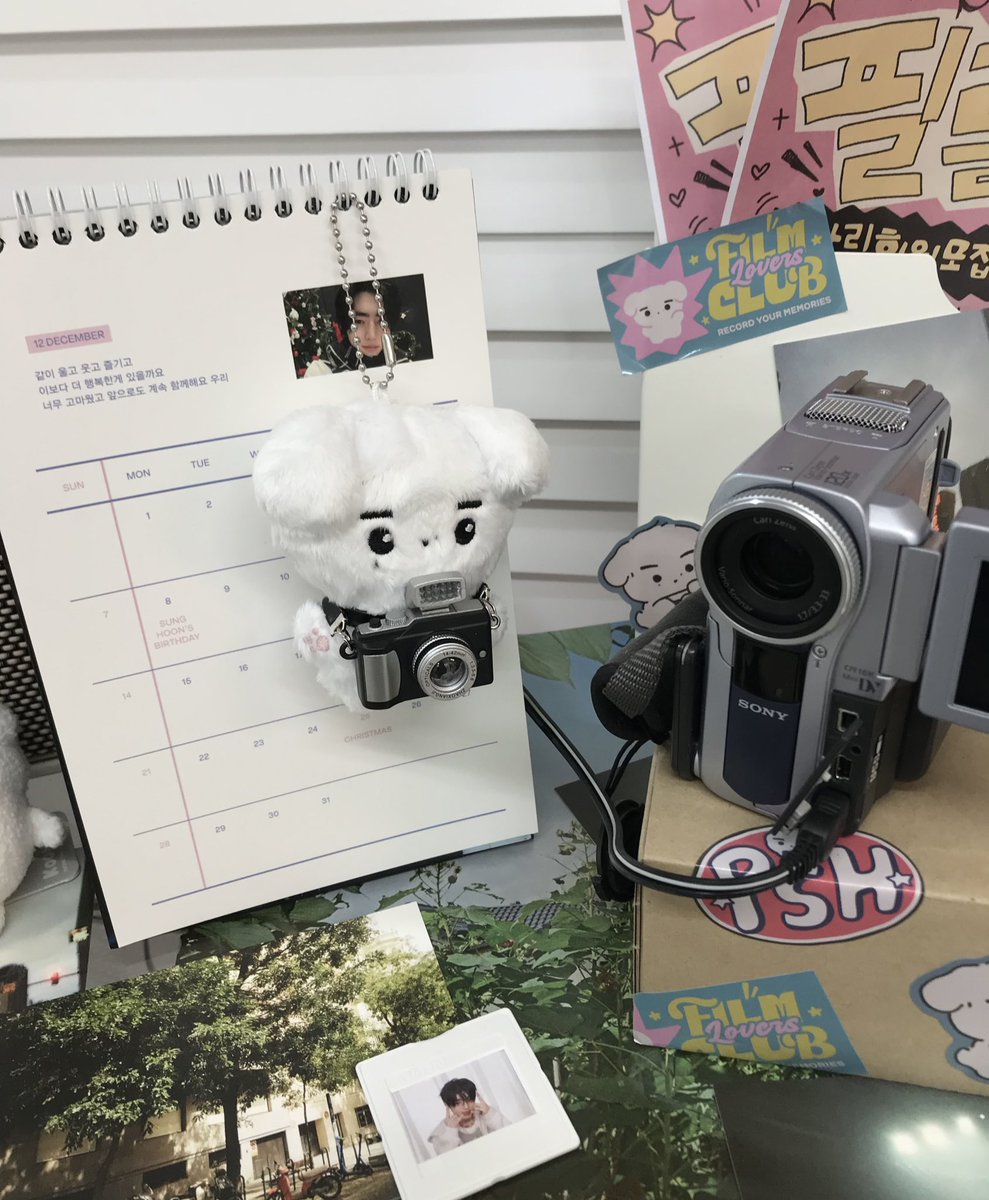 retsnomatonmi's tweet image. 📍도레미

컨셉이 너무 귀여웠고
흑백즈액자…너무아름다워요🤍

#성훈이와_영원의_순간을
#filmloversclub