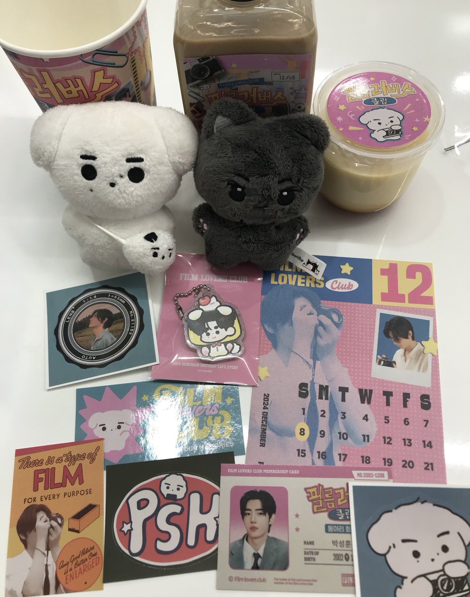 retsnomatonmi's tweet image. 📍도레미

컨셉이 너무 귀여웠고
흑백즈액자…너무아름다워요🤍

#성훈이와_영원의_순간을
#filmloversclub