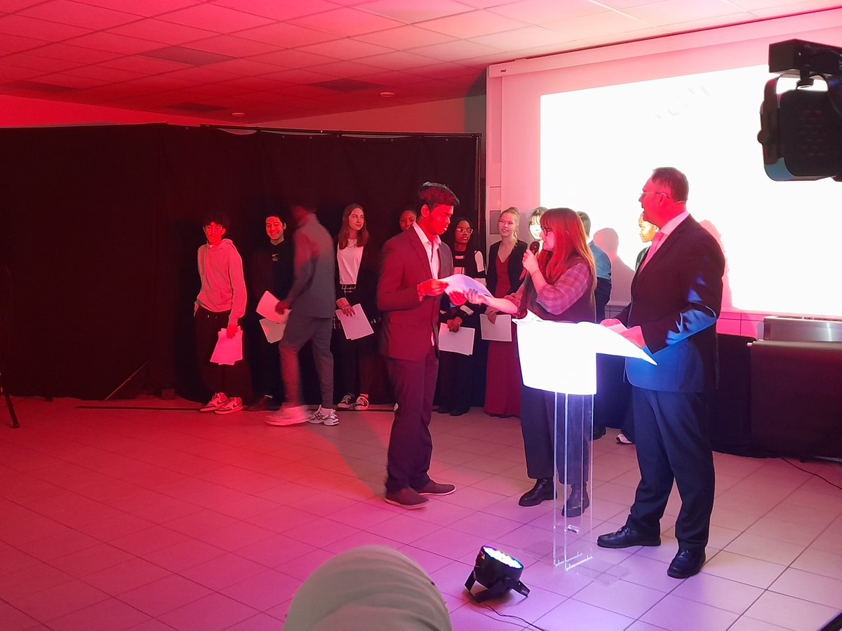 Collège Les Capucins tweet media