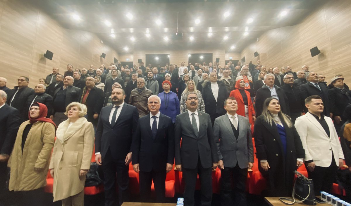 korayaydintr's tweet photo. 📍Eskişehir

Türkiye’nin geleceği için yürüttüğümüz istişare ve bilgilendirme toplantılarımıza bu hafta #Eskişehir’de devam ettik. Eskişehir’de geçmişte siyasette önemli yer edinmiş, sosyal hayatta ve sivil toplumda önde gelen isimlerle bir araya geldik. Hazırlıklarını yaptığımız siyasi partiler üstü sivil inisiyatifin çalışmalarını paylaştık. Misafirperverliklerinden ve yoğun katılımlarından dolayı Eskişehirli dostlarımıza teşekkürlerimi sunuyorum.