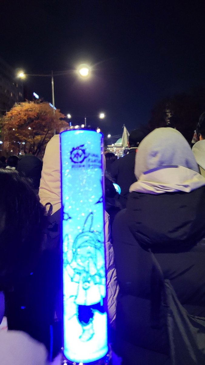 저도 불과 며칠 전까진 계정을 어떻게 살려볼 수 있을지 설레며 기대했는데요...
(이하 설명 사진으로 대체)
현실에서도 등불이 되시려는 빛의 전사님들 모두 화이팅!