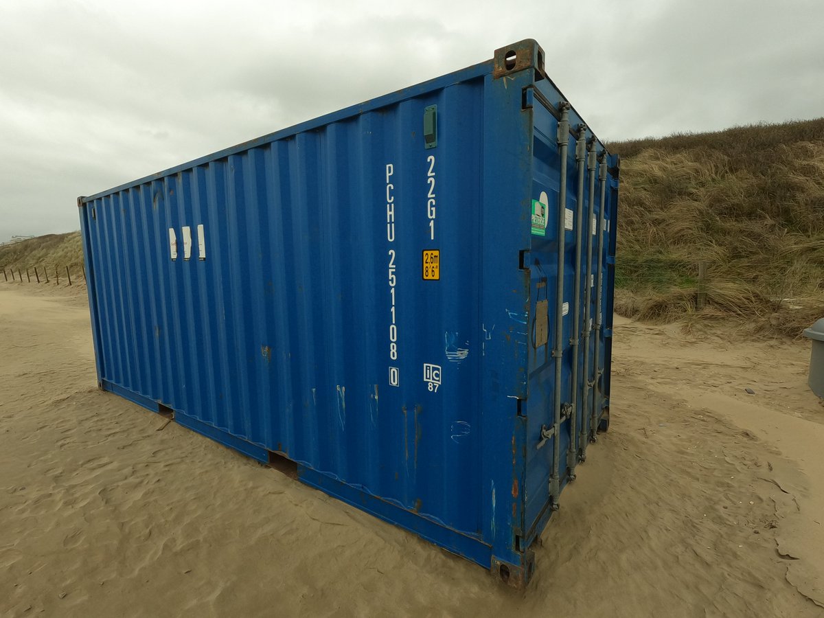 JefKPhotography's tweet photo. A photo of a blue container.

#bluecontainer #bluecontainers #container #containers #photography #photo #photos #picture #pictures #image #photograph https://t.co/mmgfJKYo6V