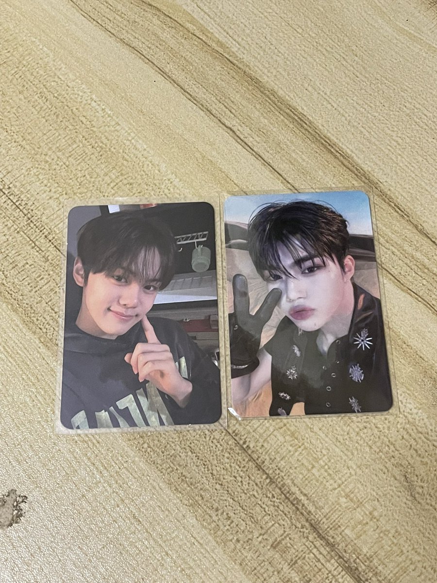Userzerose's tweet photo. HAI ZEROSE 🇲🇾 !!!
WTS ZB1’S PHOTOCARDS
| ON HAND! ( CAN NEGO)

1. GYUVIN youth in the shade ( YITS) 
    RM 18
2. GUNWOOK you had me at hello ( YHMAH)
    RM 20

postage : rm 5 

For payment : i accept online banking , spay and toucngo 

#pasarkpopmy #pasarZB1 @pasarzb1my https://t.co/pyWFaK1thN