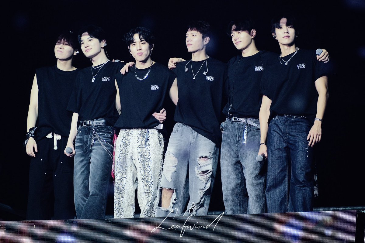yuuuuu001118's tweet photo. 241207 INFINITE LIMITED EDITION
15TH ANNIVERSARY CONCERT

#남우현 #우현 #인피니트 #INFINITE #woohyun #namwoohyun #엘 #명수 #김명수 #myungsoo #ミョンス #金明洙
#성규 #김성규 #KIMSUNGKYU
#이성열 #성열 #SONGYEOL  #이성종 #성종쿨한 #동우 #장동우 https://t.co/jJWhiU3YnP