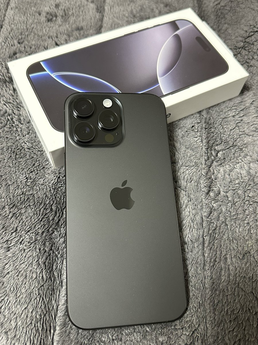 kyun038's tweet photo. iPhone16ProMax📱
新しいっていいよね😆
CASEFINITEのケースも薄くて最高👍

#iPhone16ProMax #CASEFINITE https://t.co/X13OwC83Gx