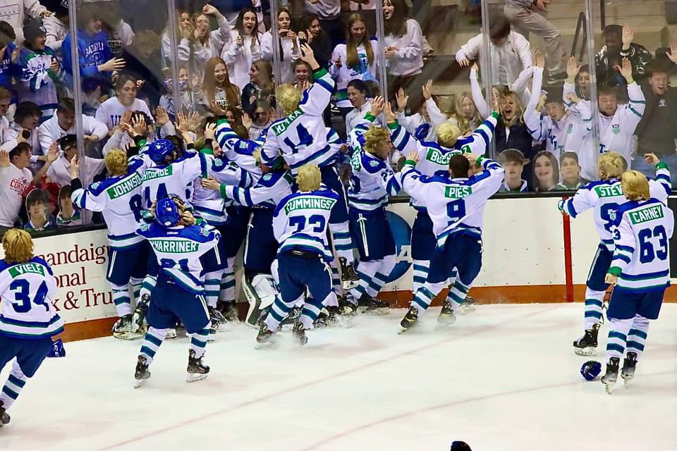Mosey_29's tweet photo. Last Saturday, we celebrated the 2023-24 Section V Class B Champ, Far West Regional Champ, &amp; State Frozen Four team. Such a special group of players &amp; student athletes. Thank you for reshaping HS hockey in Batavia. Honored to coach this group. 🏆

Great start to the new season! https://t.co/A6rf1z8tvs