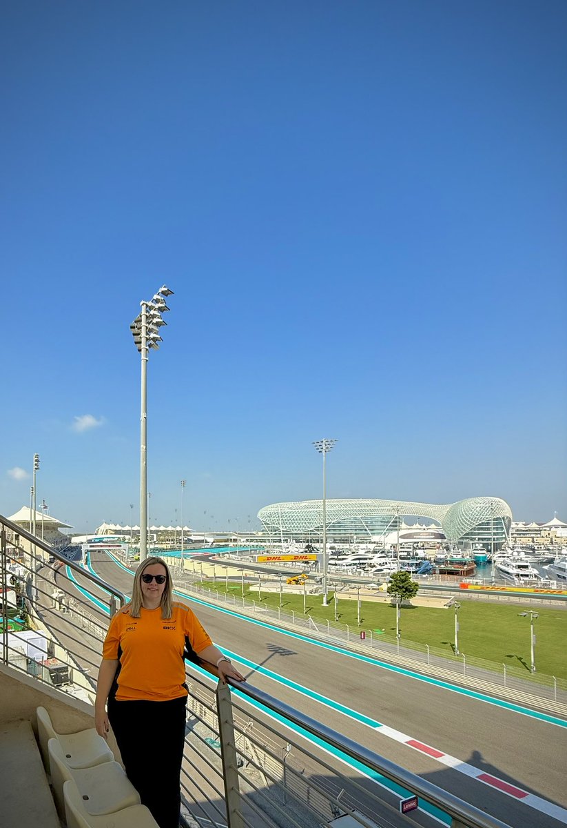 The final Qualifying session of 2024 is about to commence. Let’s do this, <a href="/McLarenF1/">McLaren</a>! 🧡

#AbuDhabiGP 🇦🇪 #McLaren #McLarenF1 #McLarenRacing #F1 #Formula1 #FansLikeNoOther