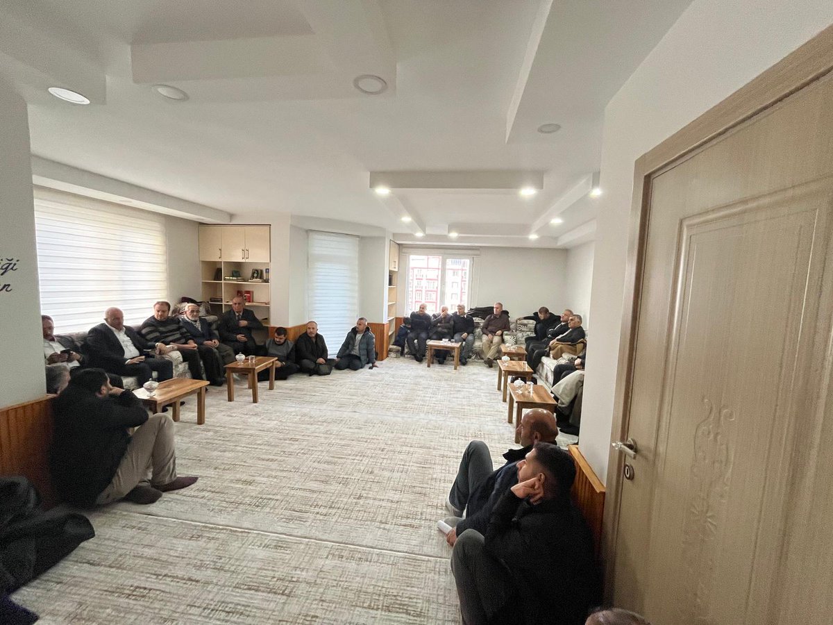Burhan_Kayaturk's tweet photo. 📍Memur-Sen Van İl Başkanlığı 

Memur-Sen Van İl Başkanlığı'nı ziyaret ettik.

İlimize geniş bir yelpazede hizmet sunan Memur-sen'in kıymetli üyeleriyle yerel, ulusal ve uluslararası birçok konuyu konuştuk.

Memur-Sen İl Başkanı'na ve İl Temsilcilerine misafirperverlikleri ve hoş sohbetleri için teşekkür ediyorum.

@BuroMemursenVan