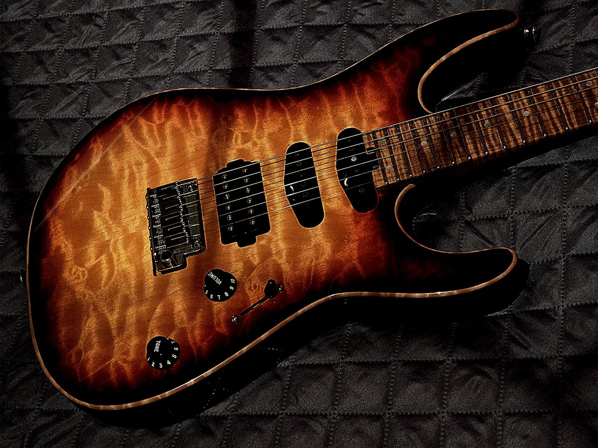 decidedfob's tweet photo. @CharvelGuitars Mine. Dk24 select... I'm in love! https://t.co/sQChnoe2ZJ