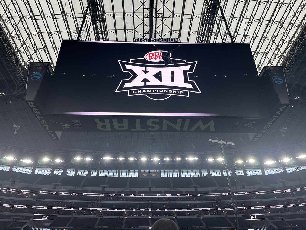 Coach Loosli tweet media