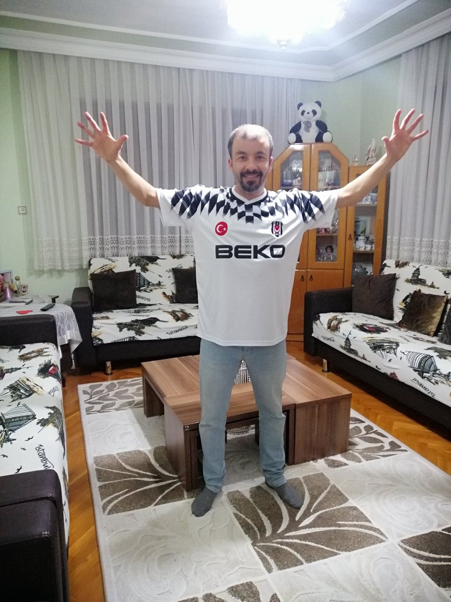 Çok şükür <a href="/Besiktas/">Beşiktaş JK</a>'lıyım çok şükür.