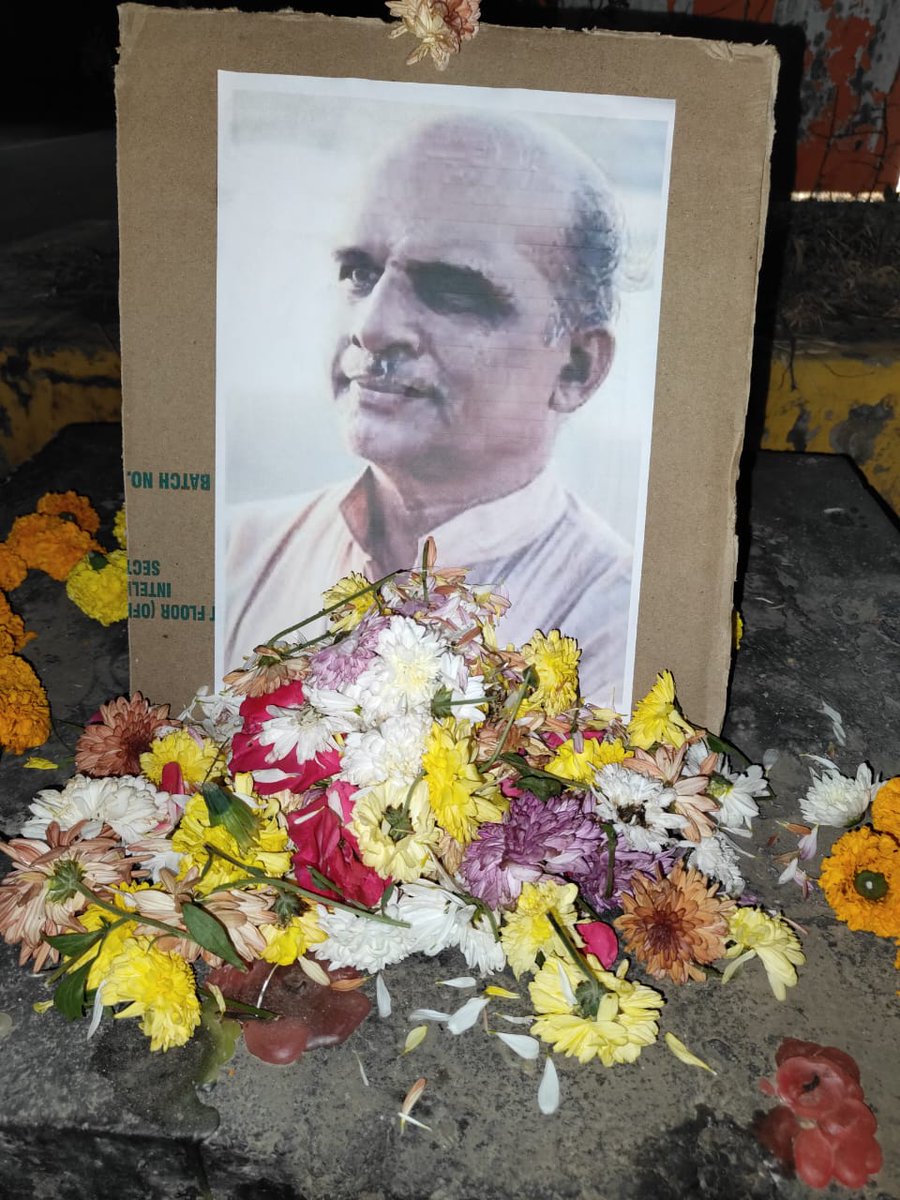 abvphcu's tweet photo. ABVP-HCU paid tributes to Shri.Yashwanthrao Kelkar ji, the architect of the Akhil Bharatiya Vidyarthi Parishad on his punyatithi. 
#abvp #yashwantraokelkarji #abvpvoice #hcu #uoh #uohyd #students #education #activism #nation https://t.co/rln8vNqbfv