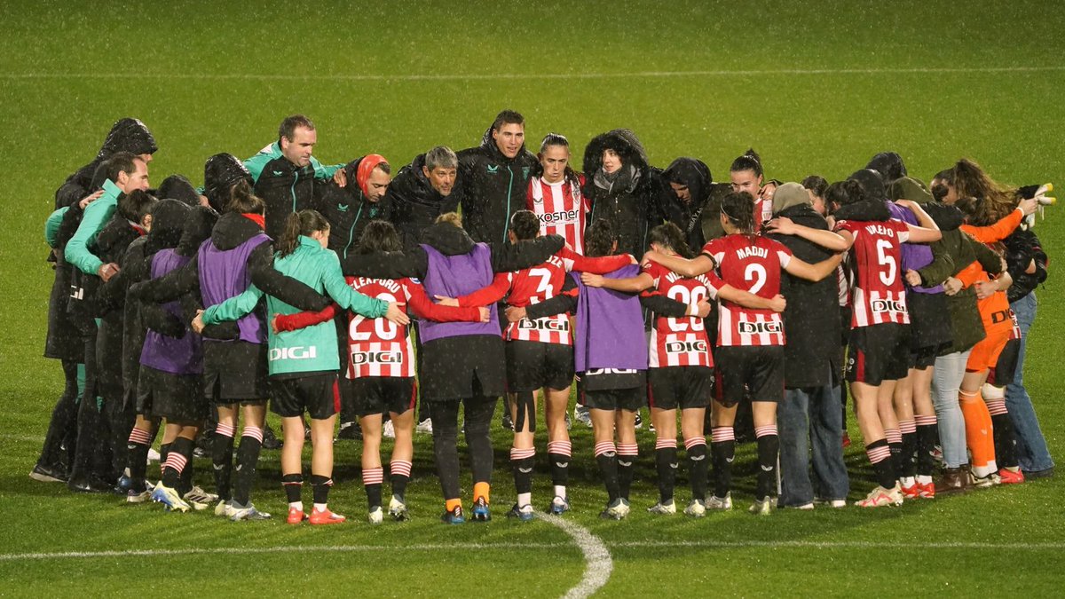 AthleticClubFem's tweet photo. 🍍 Taldearen indarra!

A pesar del temporal, ¡los tres puntos se quedan en casa!

#AthleticLevanteBadalona #AthleticClubFem 🦁 https://t.co/cYzFiANuXo