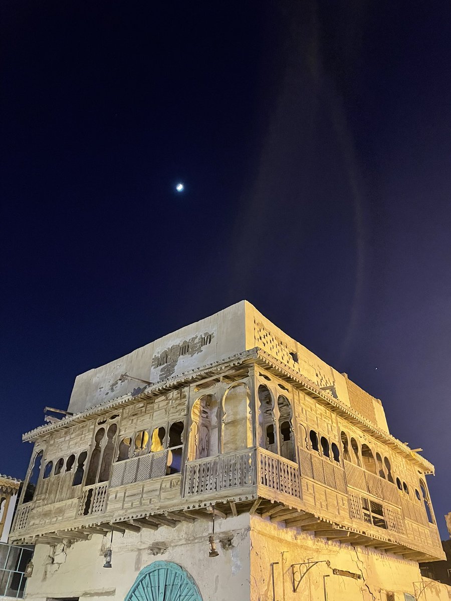 swingiton's tweet photo. Discovering never ends 💙♾️
#moonchaser #bebrave #gracias #siempre #always #rebirth #nevergiveup #nofear #conunasonrisaenelalma #heritage #Yanbu https://t.co/thqhymw1PX