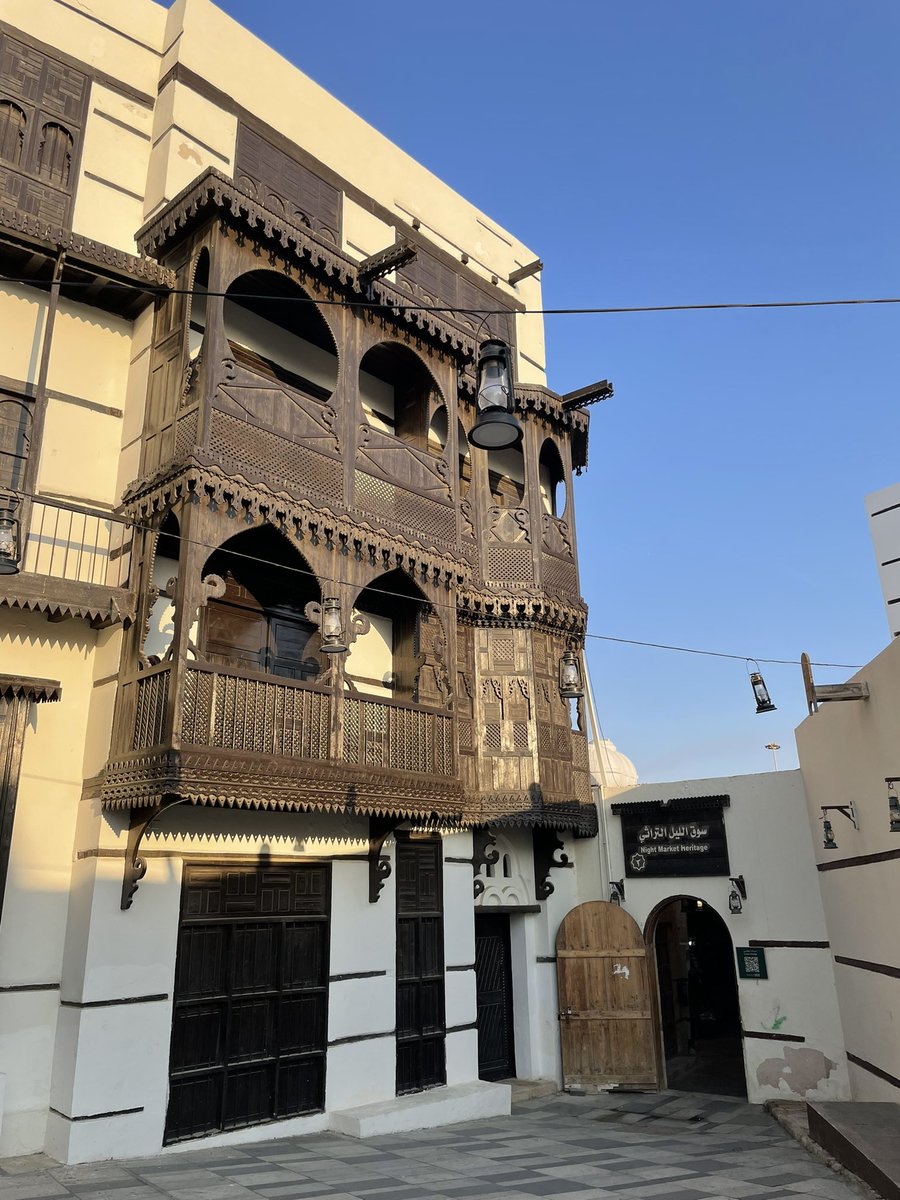 swingiton's tweet photo. Discovering never ends 💙♾️
#moonchaser #bebrave #gracias #siempre #always #rebirth #nevergiveup #nofear #conunasonrisaenelalma #heritage #Yanbu https://t.co/thqhymw1PX