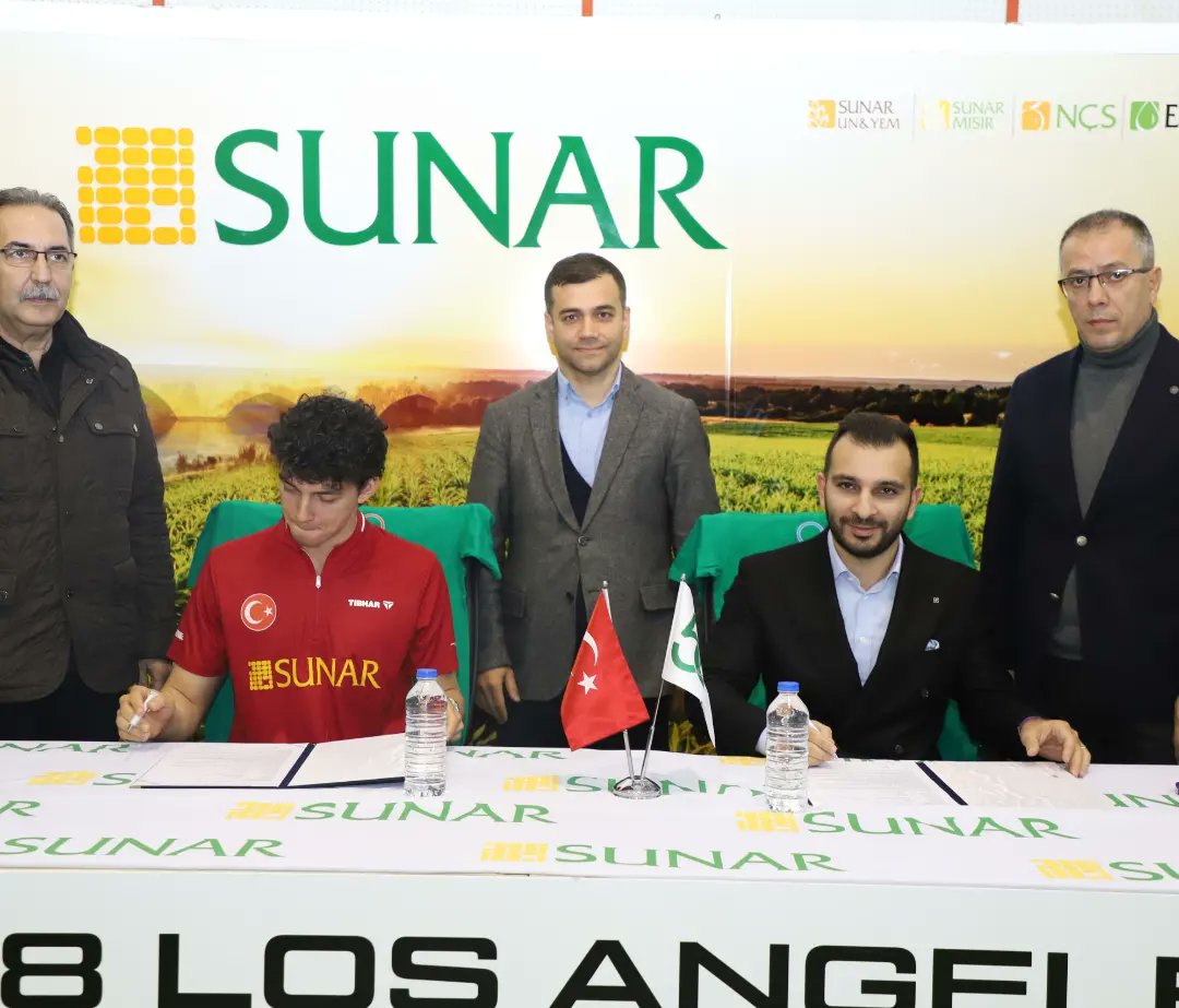 ismailDemir64's tweet photo. 2028 Los Angeles Yaz Olimpiyatları’nda ülkemizi ve @SunarYatirim ’ı gururla temsil edecek olan A Milli Sporcumuz Talha Yiğenler ile @SunarYatirim Yön Kur Bşk ve CEO’su @mustafacomu arasında, @masatenisifed Bşk Sn. Kerim Koç beyin katılımlarıyla sponsorluk anlaşması imzalandı . https://t.co/o1yuHy1NRn