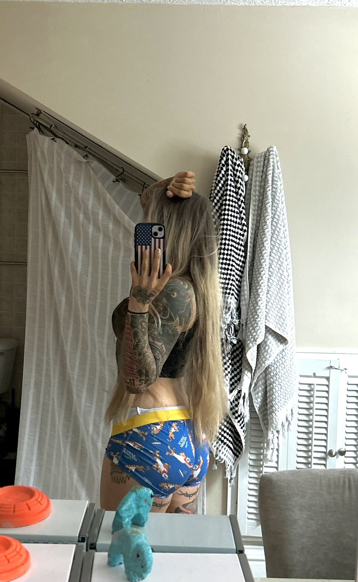 Is this your type? 😊🇺🇸⚠️
RT if so