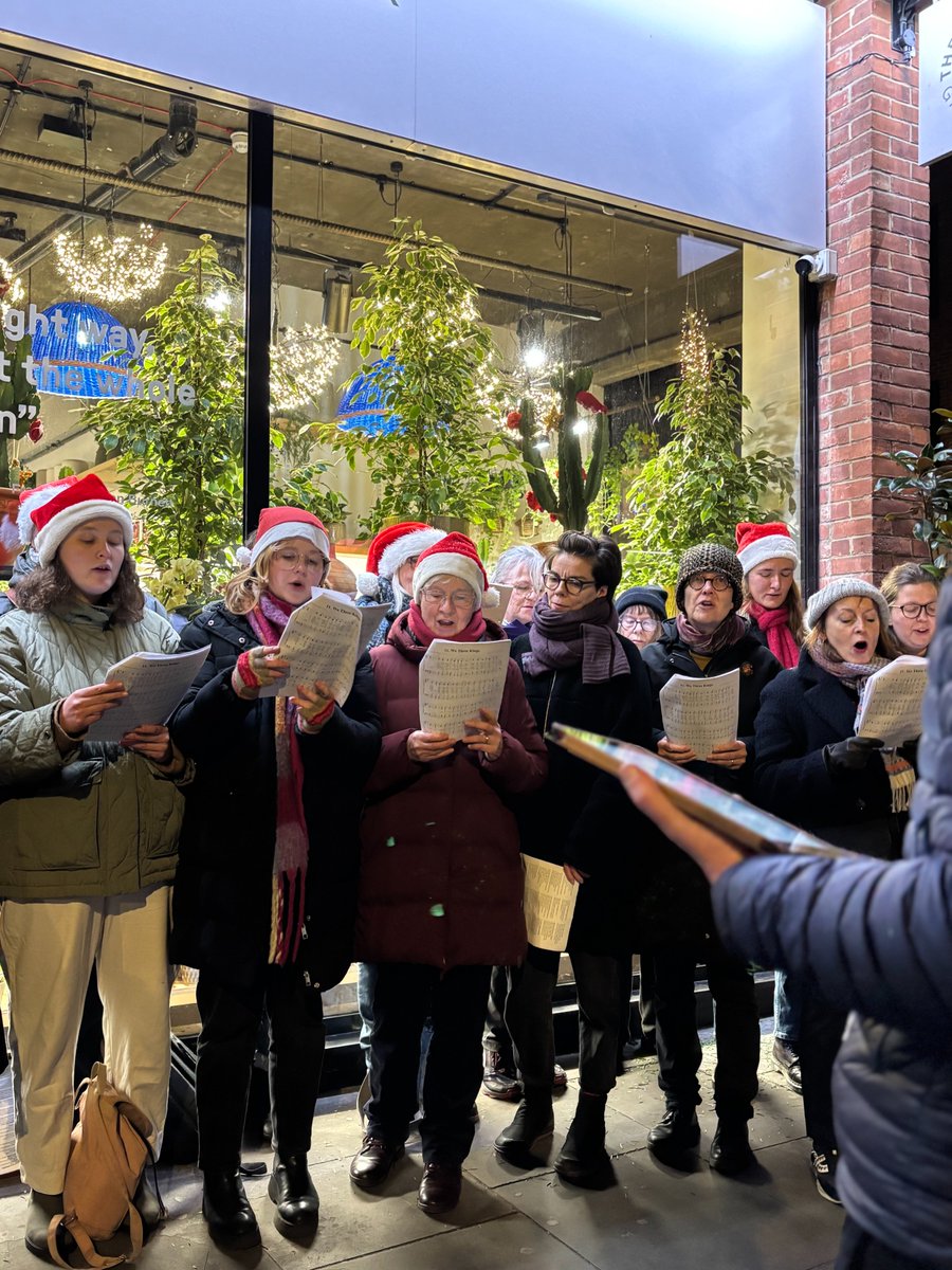 Camberwell Choir (@camberwellchoir) on Twitter photo It's been a busy singing day today... but this was last Wednesday eve when we loved singing <a href="/NunheadGardener/">The Nunhead Gardener</a> Camberwell branch for <a href="/CamberwellSE5/">Camberwell Life</a>'s Camberwell Advent Calendar Day 4! It's been a busy singing day today... but this was last Wednesday eve when we loved singing <a href="/NunheadGardener/">The Nunhead Gardener</a> Camberwell branch for <a href="/CamberwellSE5/">Camberwell Life</a>'s Camberwell Advent Calendar Day 4!