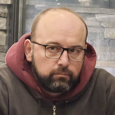 aulker9's tweet photo. #YeniProfilResmi https://t.co/nbzYTJoTem