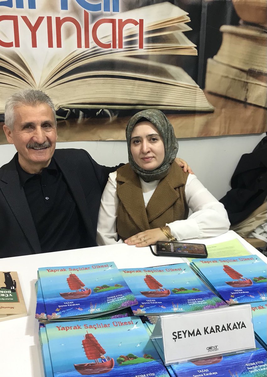 İkinci kitabını yayımlayan sevgili kızım Şeyma’nın kitap tanıtım ve imza programındayız❤️