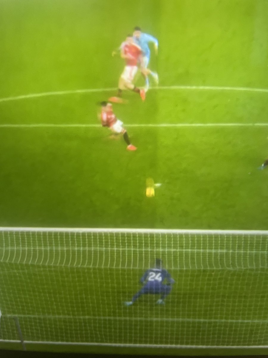 Dat GØØN Lolo ⚽ tweet media