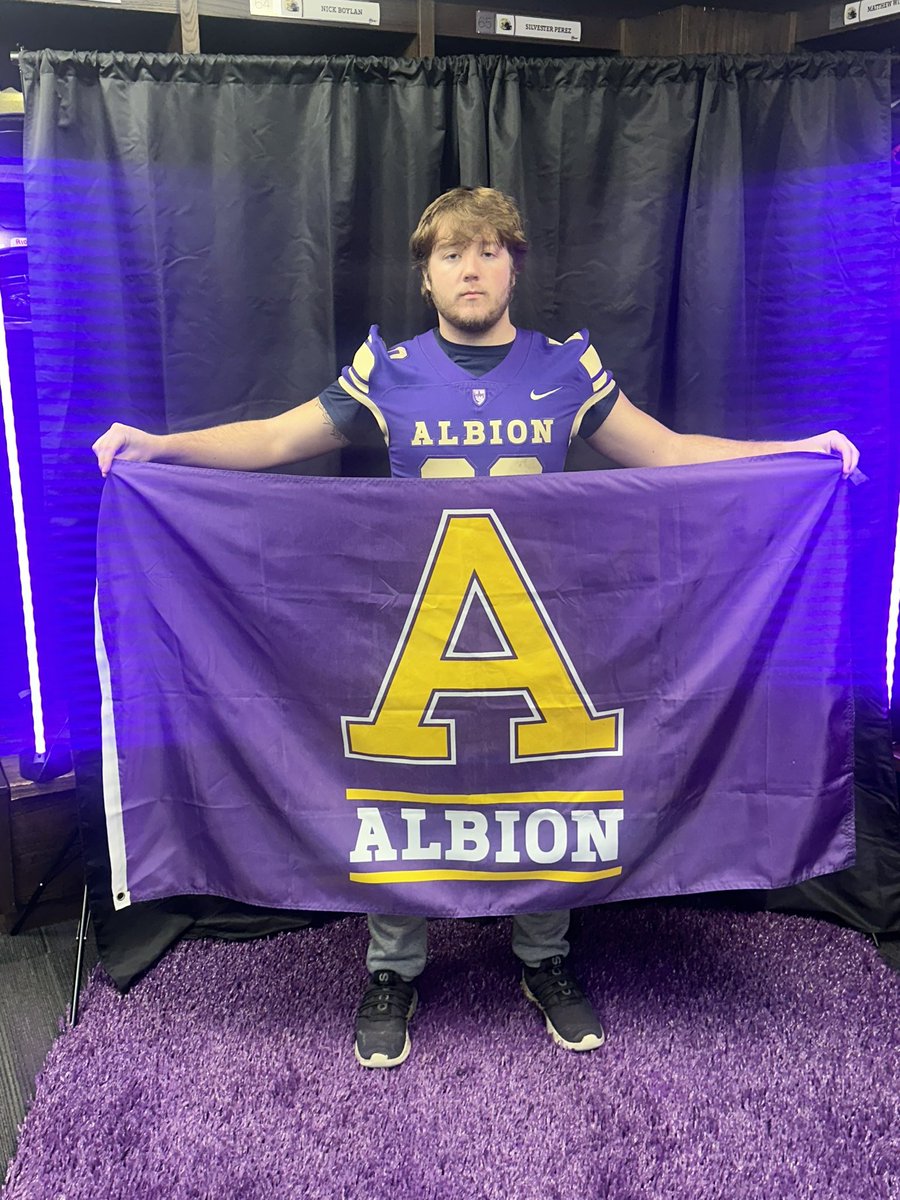 Tracen Martinson (@tracenmarty20) on Twitter photo Had a great visit today <a href="/AlbionFootball/">Albion Football</a>. Thank you <a href="/CoachAndrewO/">Andrew O'Hara</a> and <a href="/Rundle_Albion/">Travis Rundle</a> for having me out! Look forward to being back. Had a great visit today <a href="/AlbionFootball/">Albion Football</a>. Thank you <a href="/CoachAndrewO/">Andrew O'Hara</a> and <a href="/Rundle_Albion/">Travis Rundle</a> for having me out! Look forward to being back.